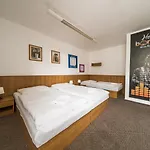 Atlas מלון 3*